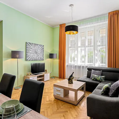 Oasis At Charles Square Apartament