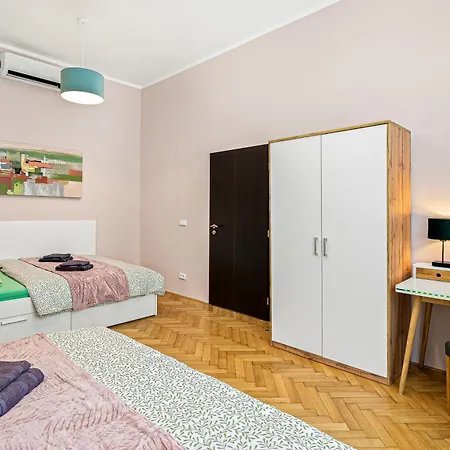 Oasis At Charles Square Apartament Praga