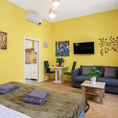 Oasis At Charles Square Apartament