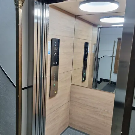 Apartament Oasis At Charles Square Praga