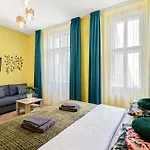 Oasis At Charles Square Apartment
